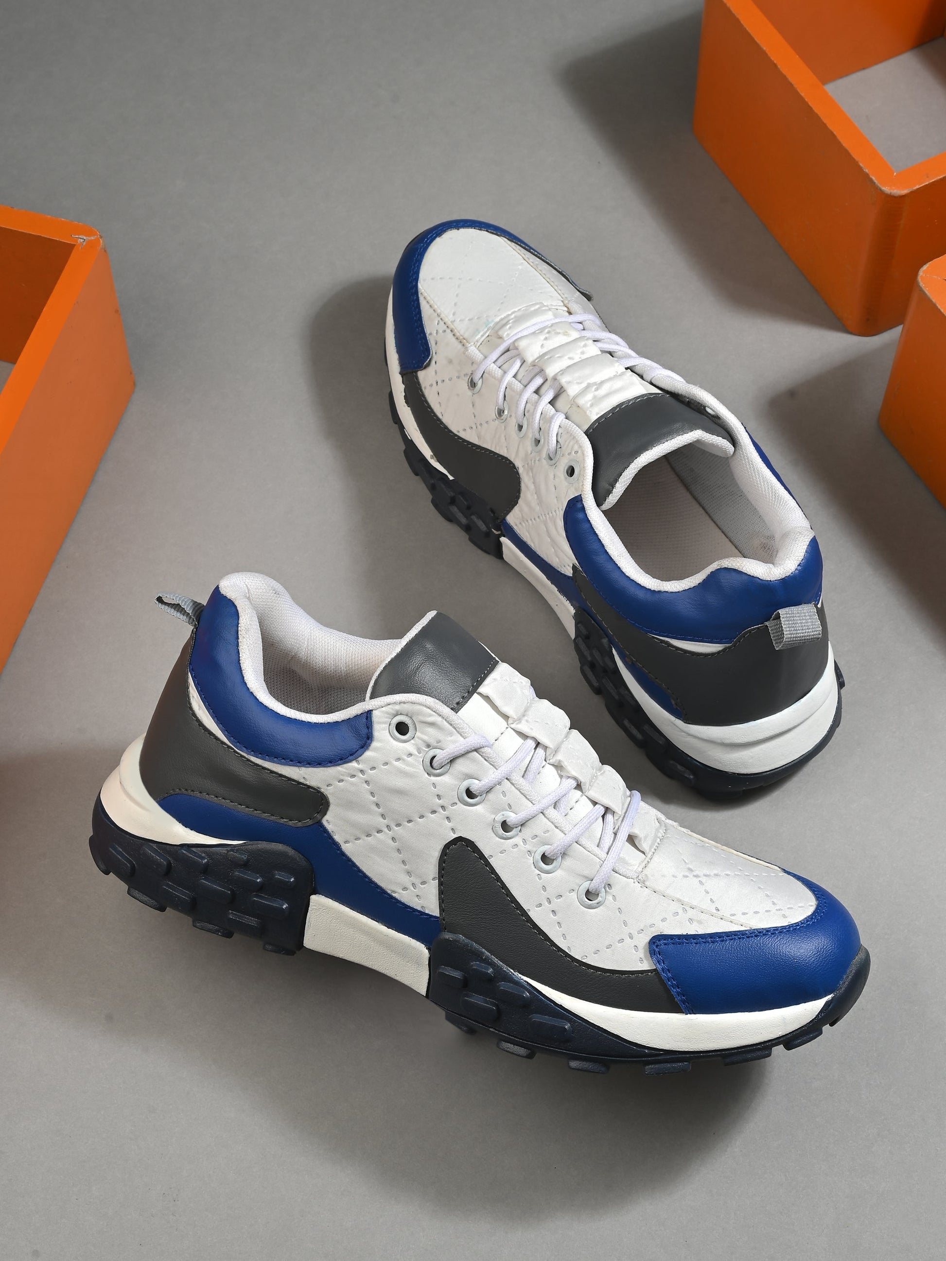 White Sneaker Shoes 18894