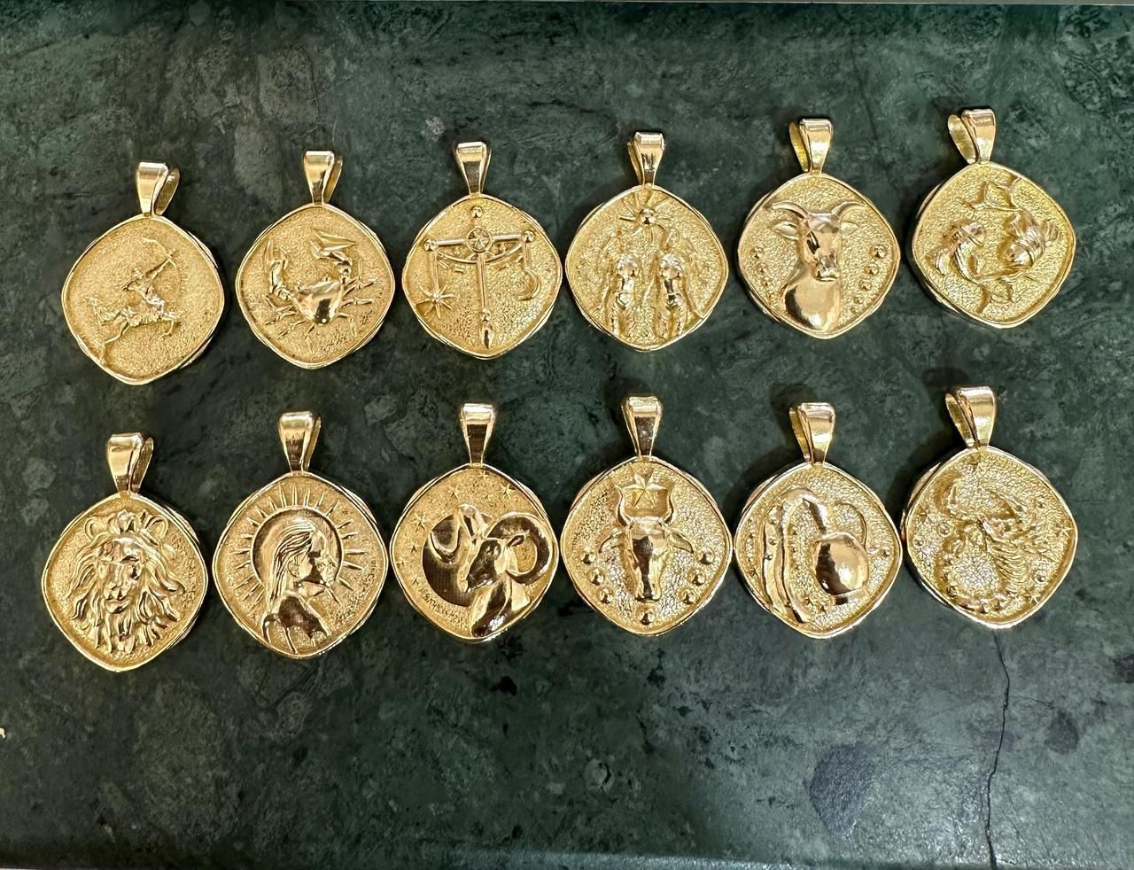 Gold Plated Zodiac Sign Necklace k72d12-5v