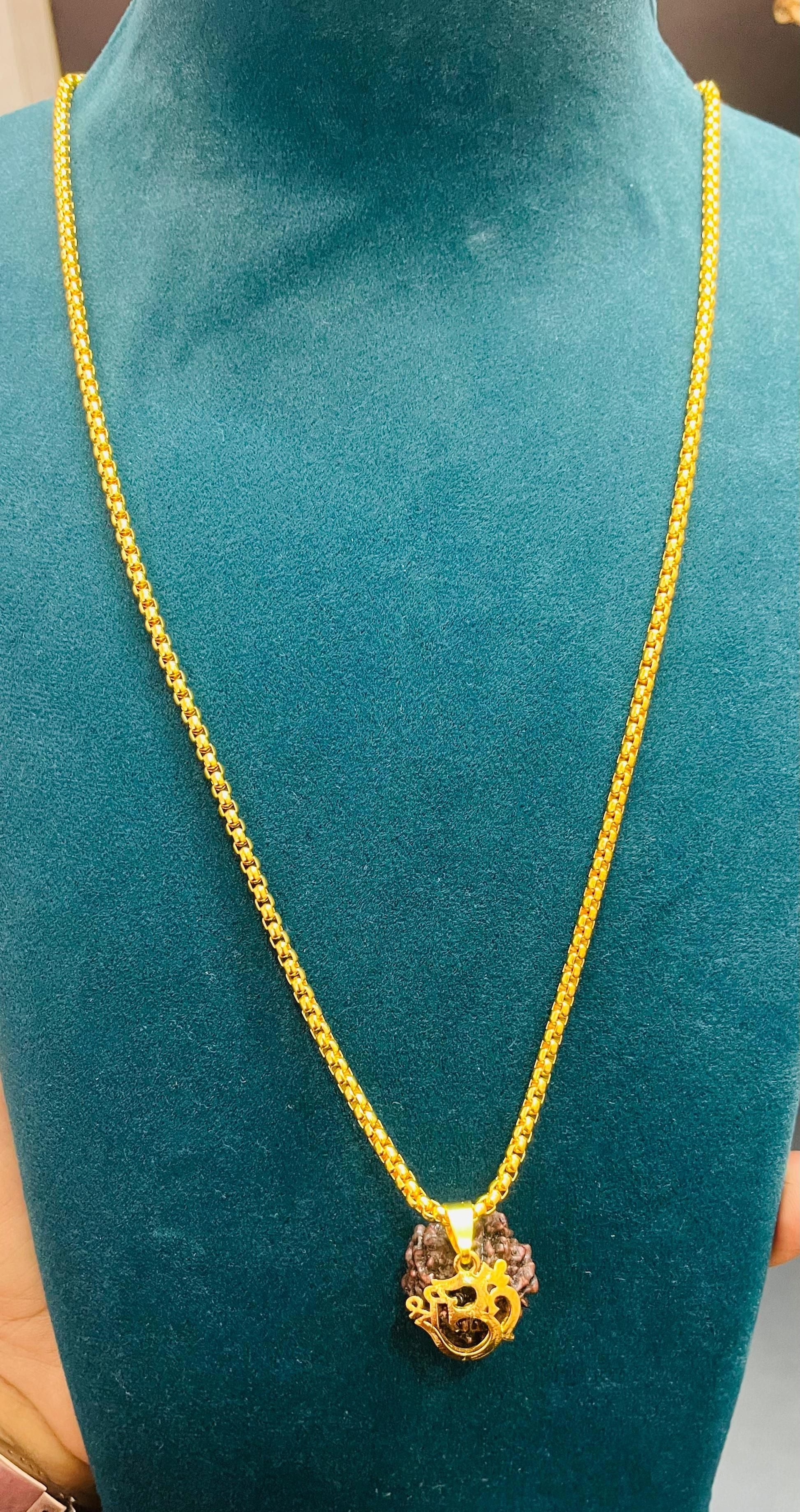 Om Rudraksha Pendant With Chain k72d12-5v