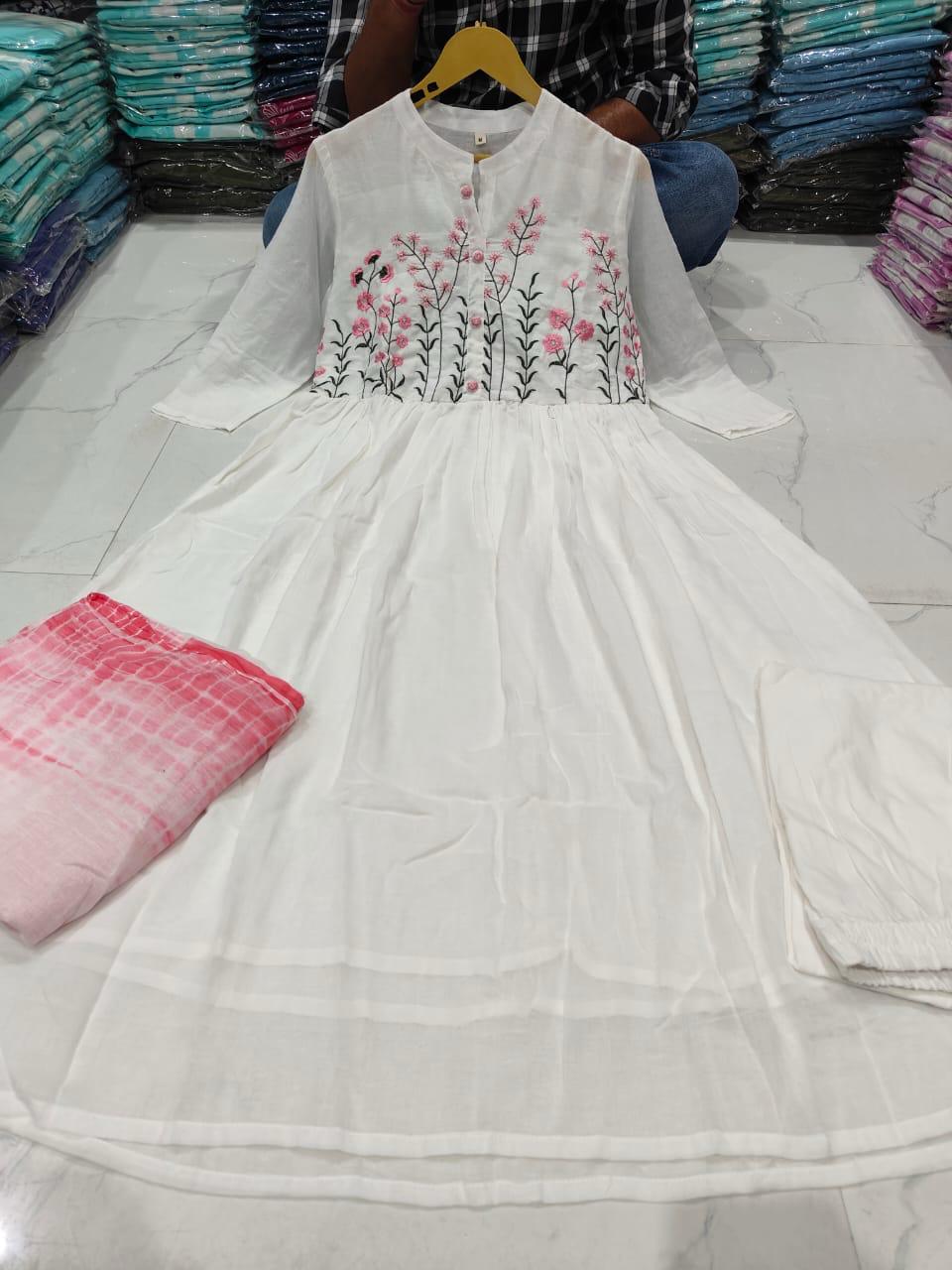 Strength Kurta Style Set with Embroidery & Tie-Dye Dupatta Dream Cather