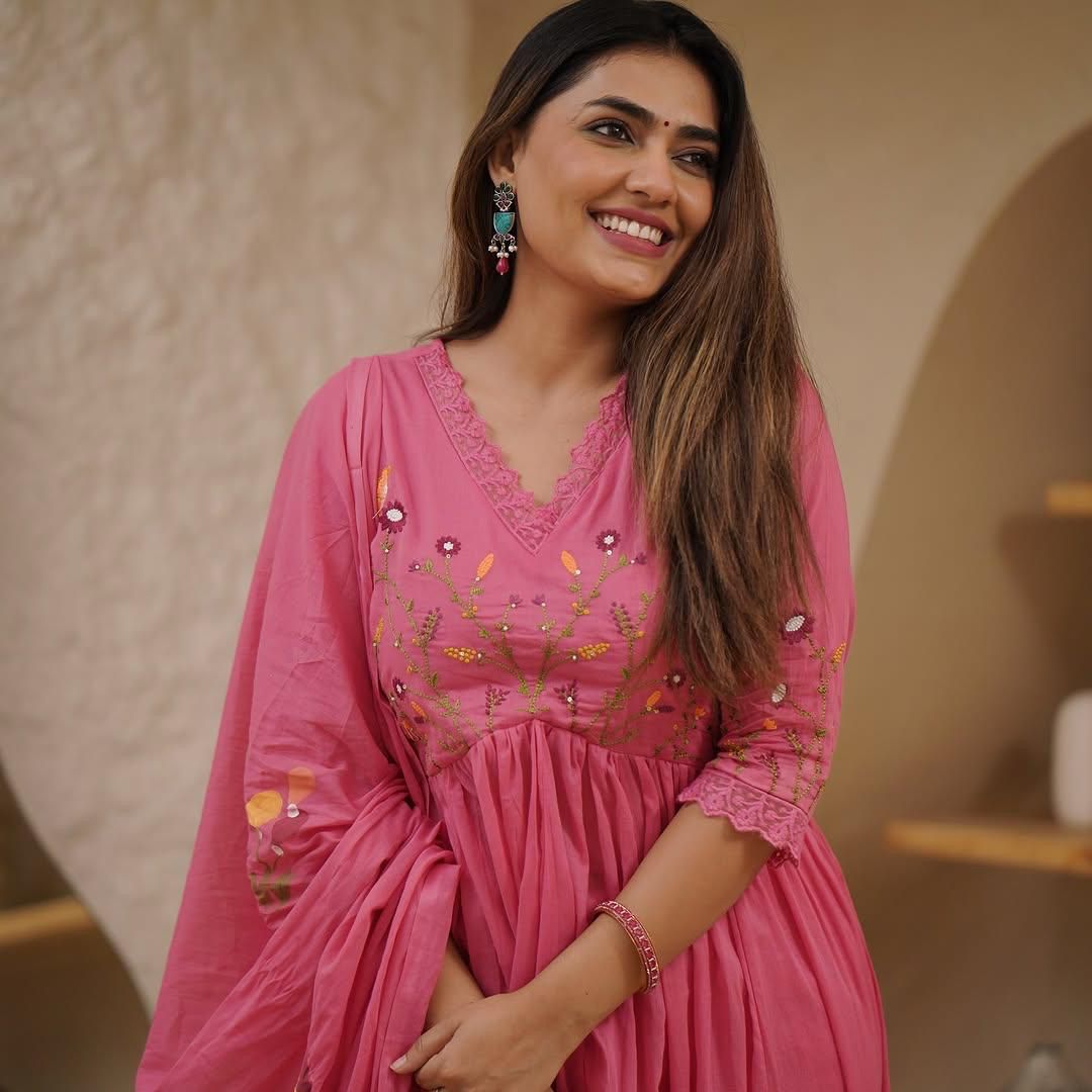 Strength Kurta Style Set with Embroidery & Malmal Dupatta Dream Cather