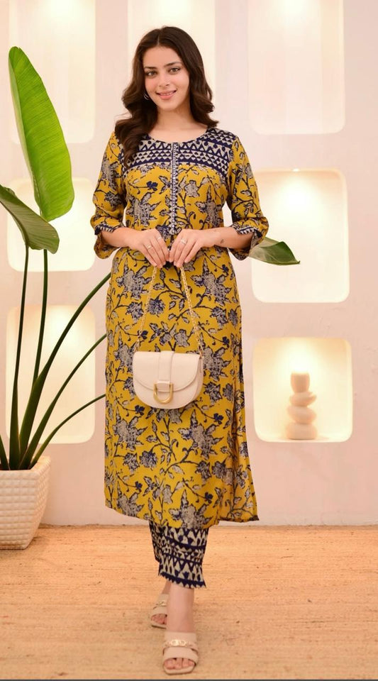 Beautiful Cotton Kurti Pant Set with Embroidery Dream Cather