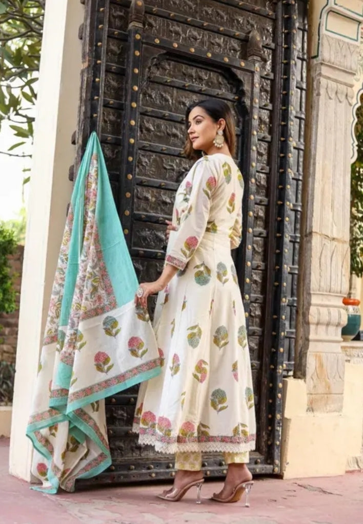 Cotton Kurta Pant Set with Hand Work & Mul Cotton Dupatta Dream Cather