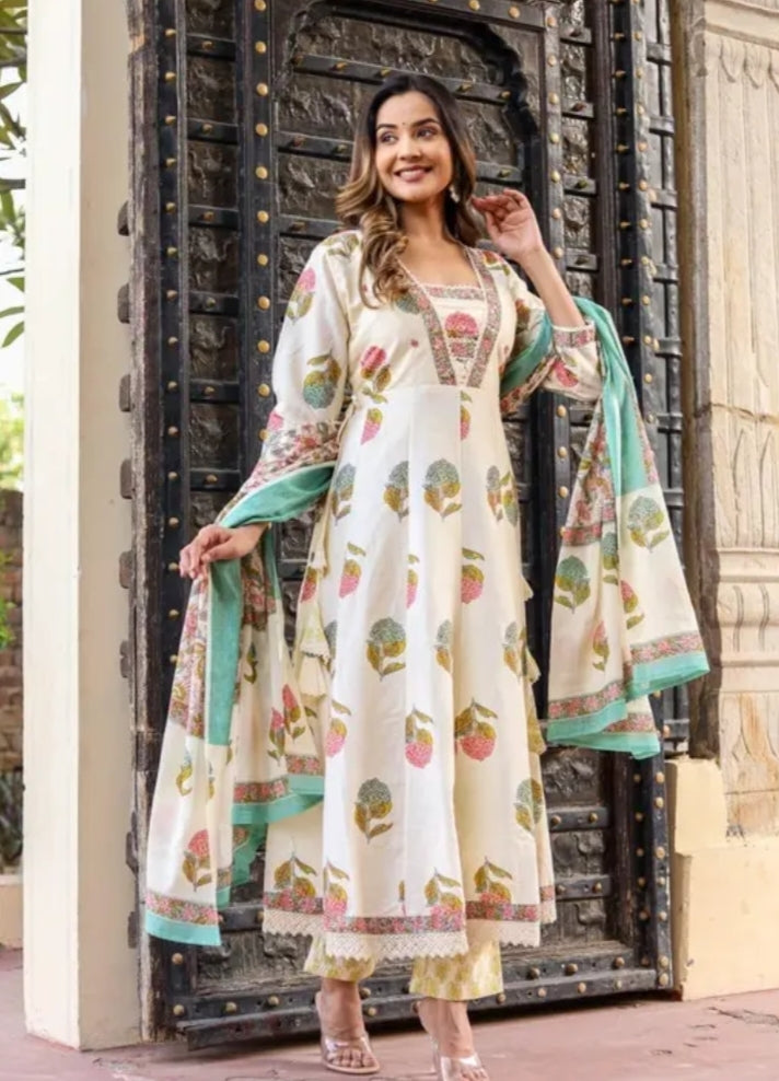 Cotton Kurta Pant Set with Hand Work & Mul Cotton Dupatta Dream Cather