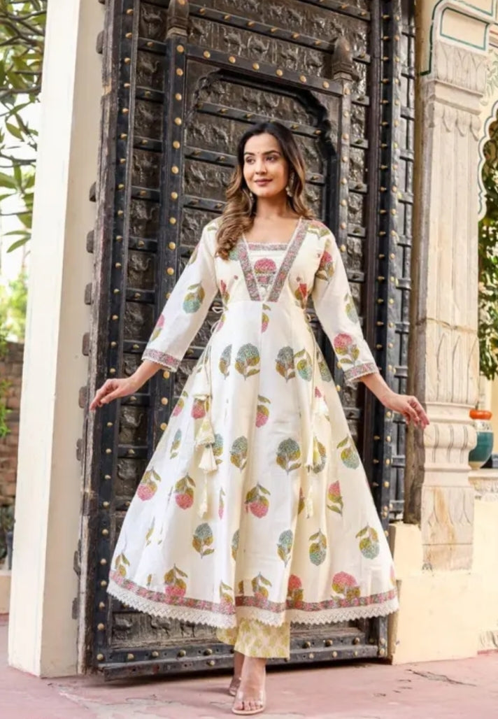 Cotton Kurta Pant Set with Hand Work & Mul Cotton Dupatta Dream Cather