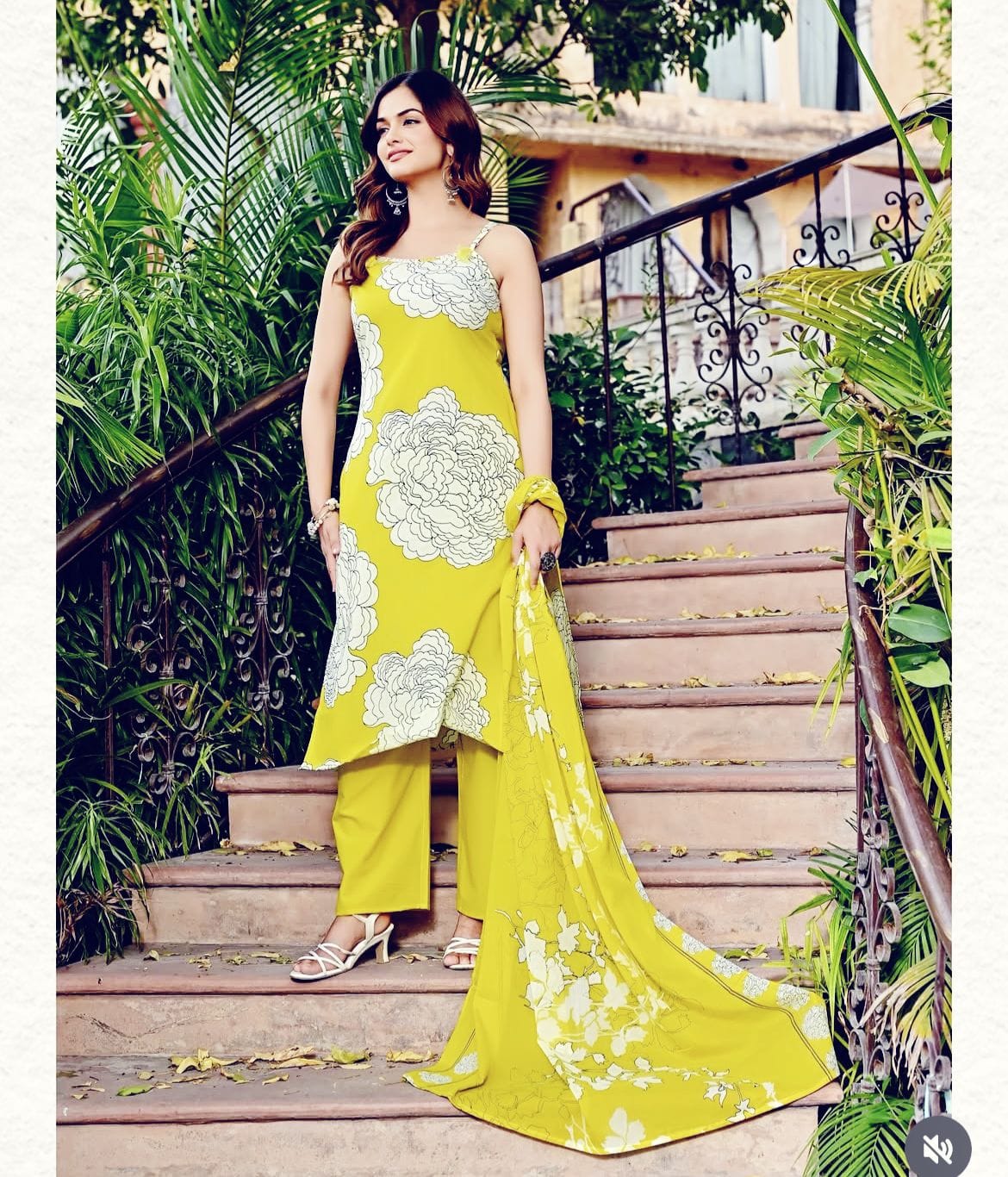 Stylish Spaghetti Style Floral Kurta Dream Cather